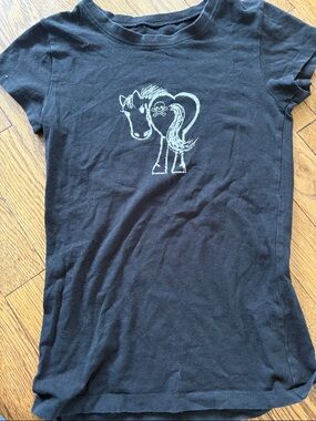 Black Kids Graphic Pony Tee